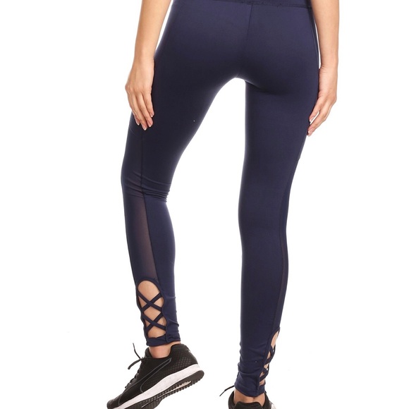 ONE LEFT! Tummy Control Leggings - Picture 2 of 4